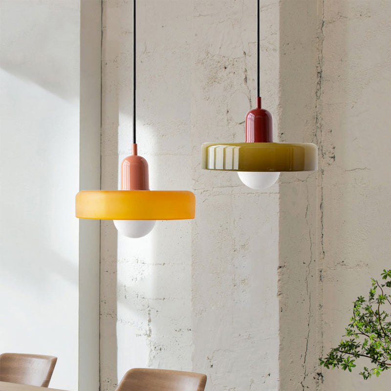 ColorLoop Pendelleuchte – Kunstzinnige Bauhaus-Hängelampe mit Warmlicht