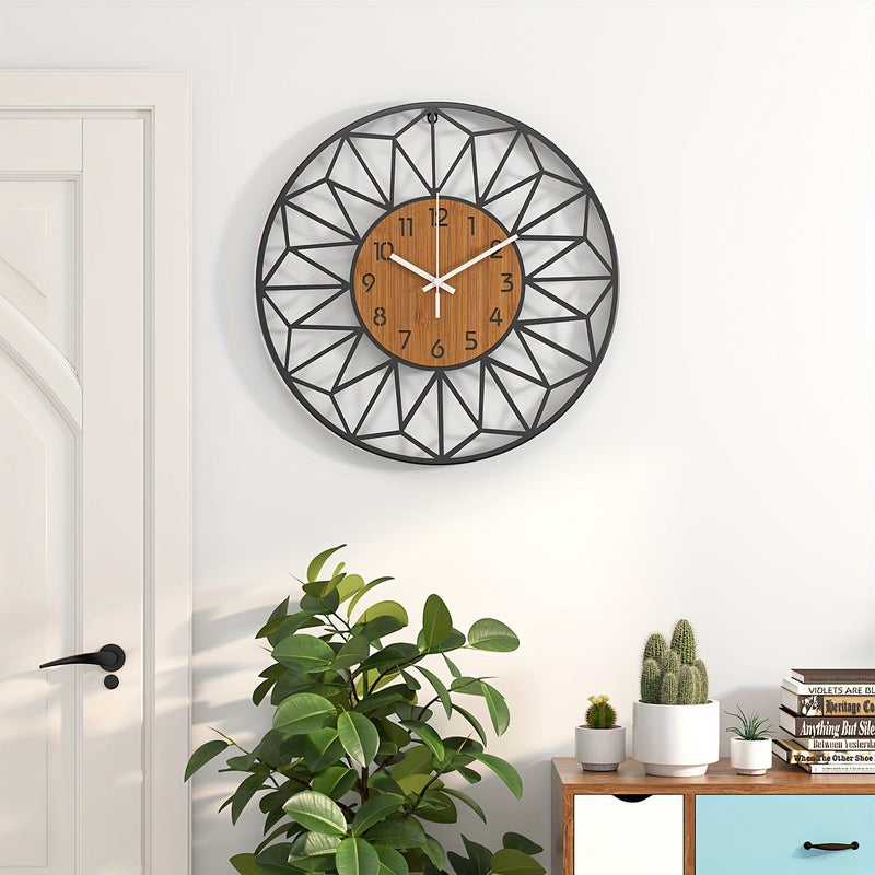 Varello Wanduhr – Runde Metallform mit Holzoptik
