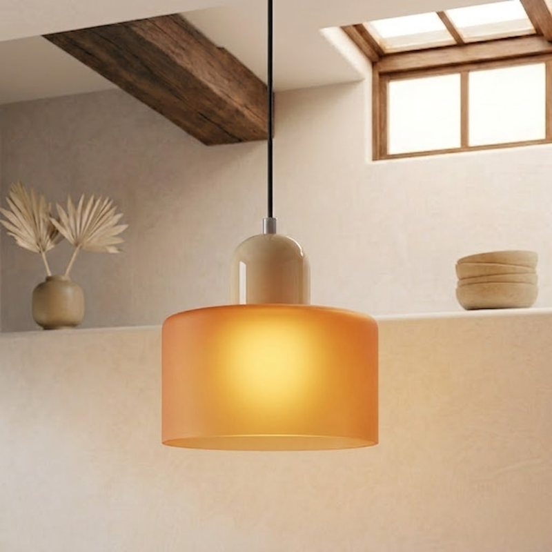 Pendelleuchte mit erweitertem Halo Design