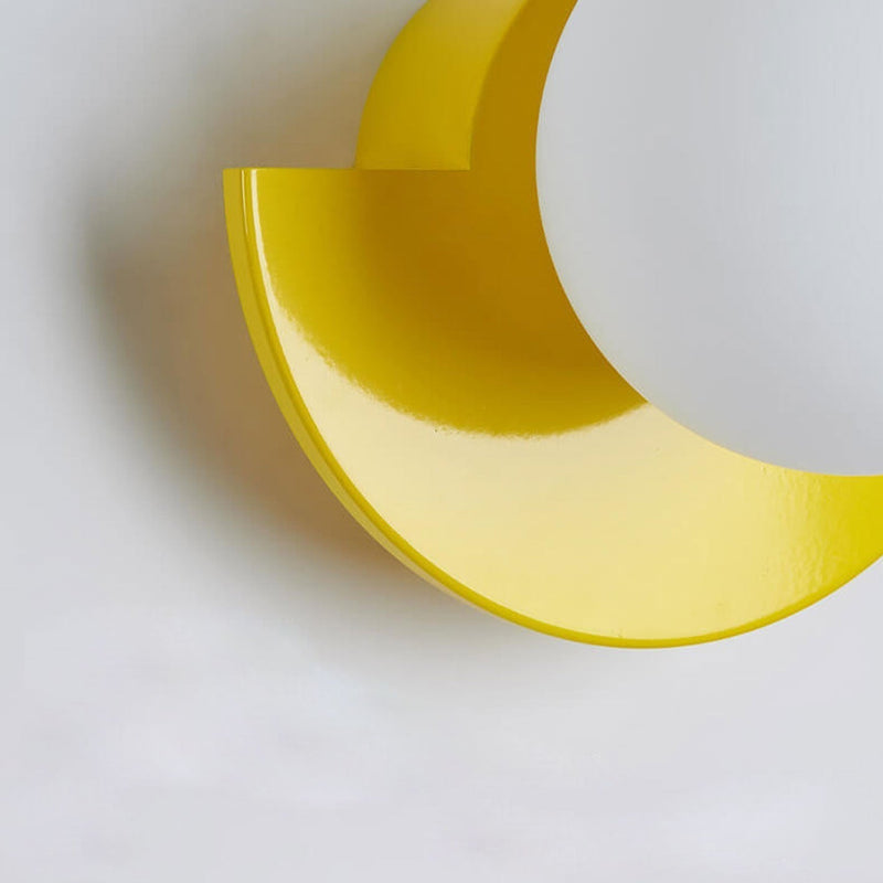 Calvessa Wandlampe – Halbrundes Design mit Farbigen Glaskugel