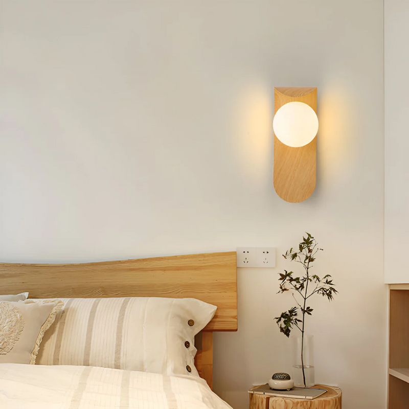 Averon Wandlampe – Skandinavisches Holzdesign mit Warmem LED