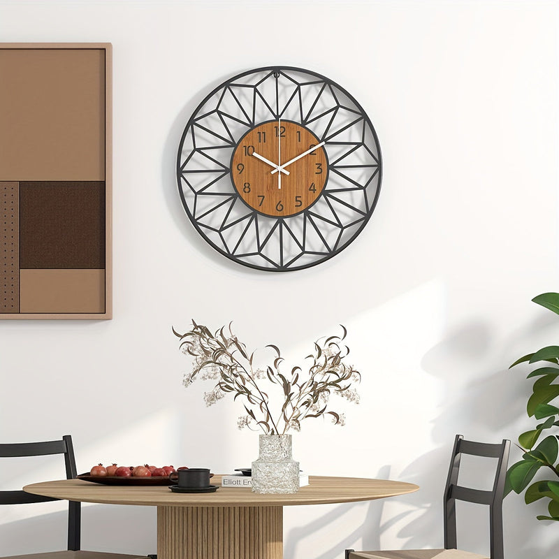 Varello Wanduhr – Runde Metallform mit Holzoptik