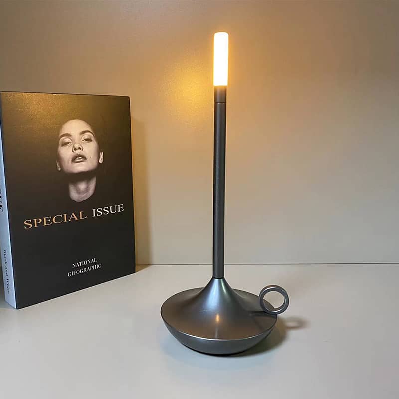 Valmiora Tischlampe – Skandinavisches Kerzenhalter-Design