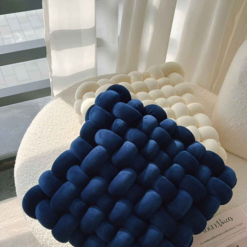 Zaviro Dekokissen – Rundes Knoten-Design mit weichem Plüsch