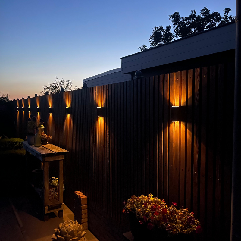 Solvane Solar LED Außenlampe – Modernes Design mit Automatischem Sensor