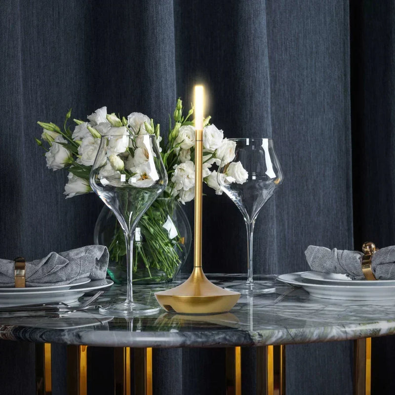 Valmiora Tischlampe – Skandinavisches Kerzenhalter-Design