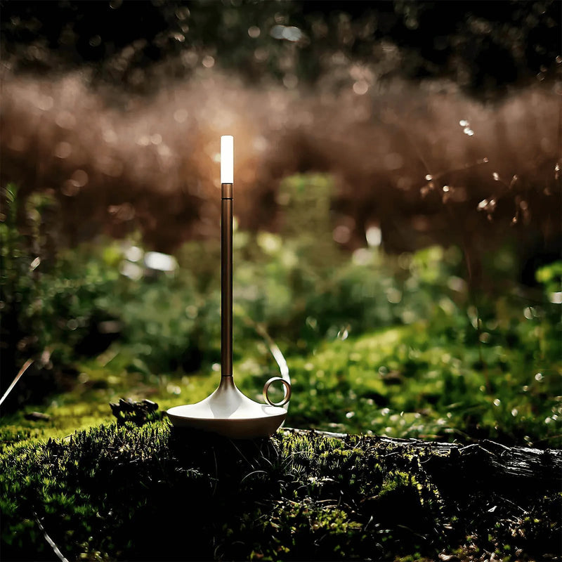 Valmiora Tischlampe – Skandinavisches Kerzenhalter-Design