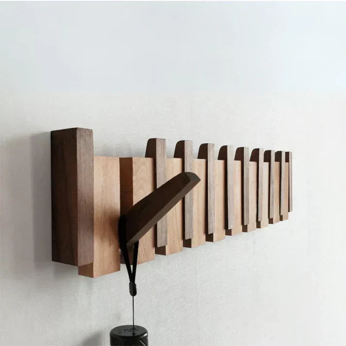 Arvesso Wandgarderobe – Holzdesign mit Klavier-inspirierten Haken