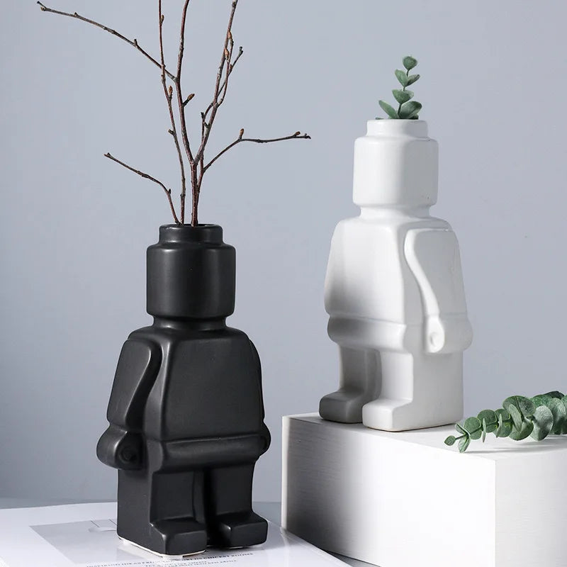 Kreative Roboter-Vase - Verspielte Dekoration für Zuhause