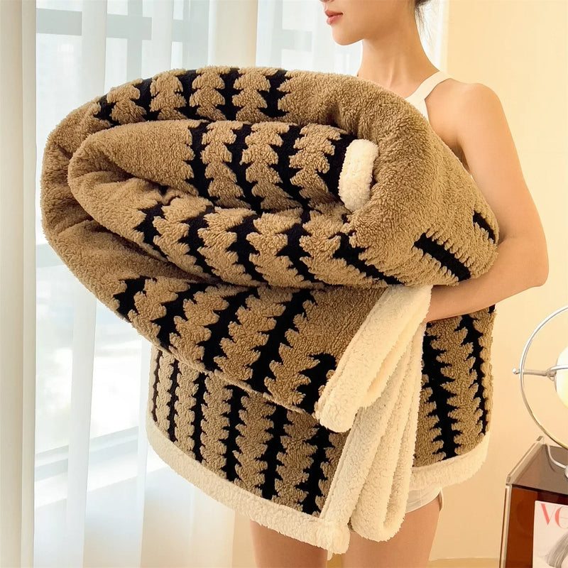 Wendedecke mit geometrischem Muster und Sherpa-Fleece – weich, warm und dekorativ