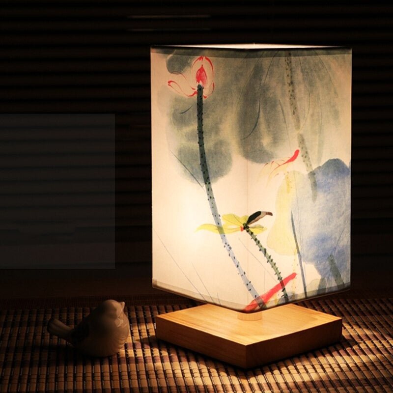 Skandinavische Tischlampe mit Japanischem Druck und Stoffschirm für das Interieur