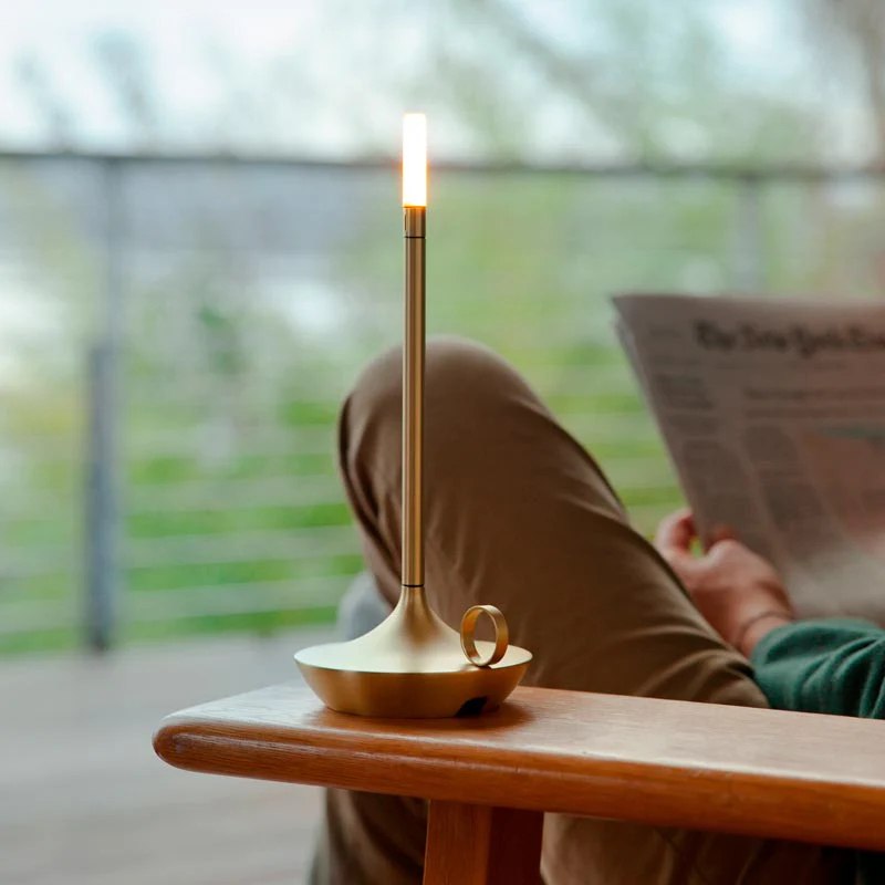 Valmiora Tischlampe – Skandinavisches Kerzenhalter-Design
